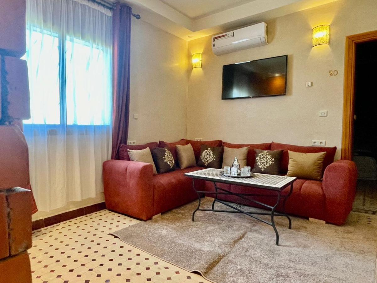Hotel Apartments Lexpert " Riad The Family" Мерзуга Экстерьер фото
